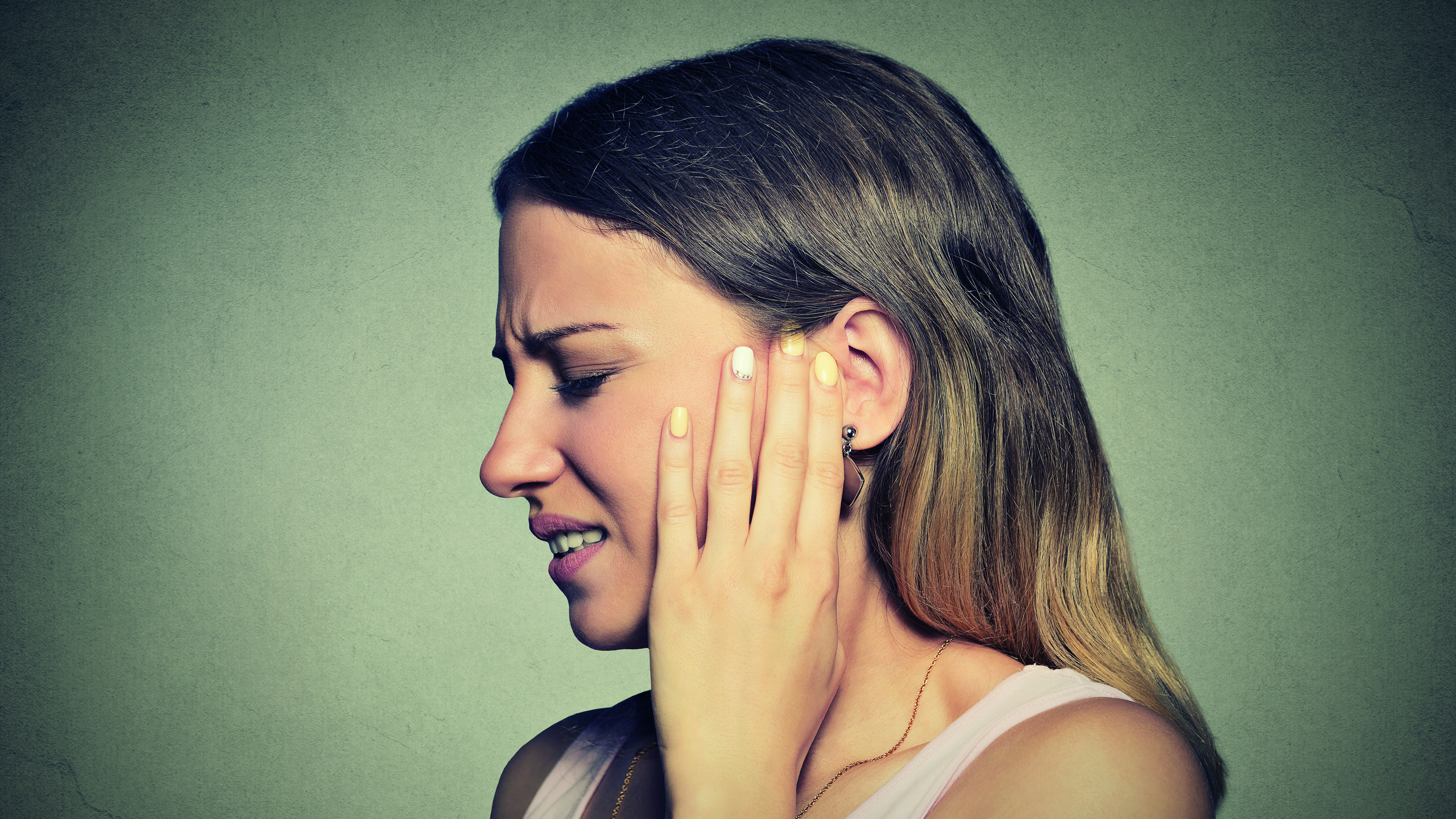 Coping with ringing ears: How to manage tinnitus - tips to find relief from  tinnitus: - Sivantos